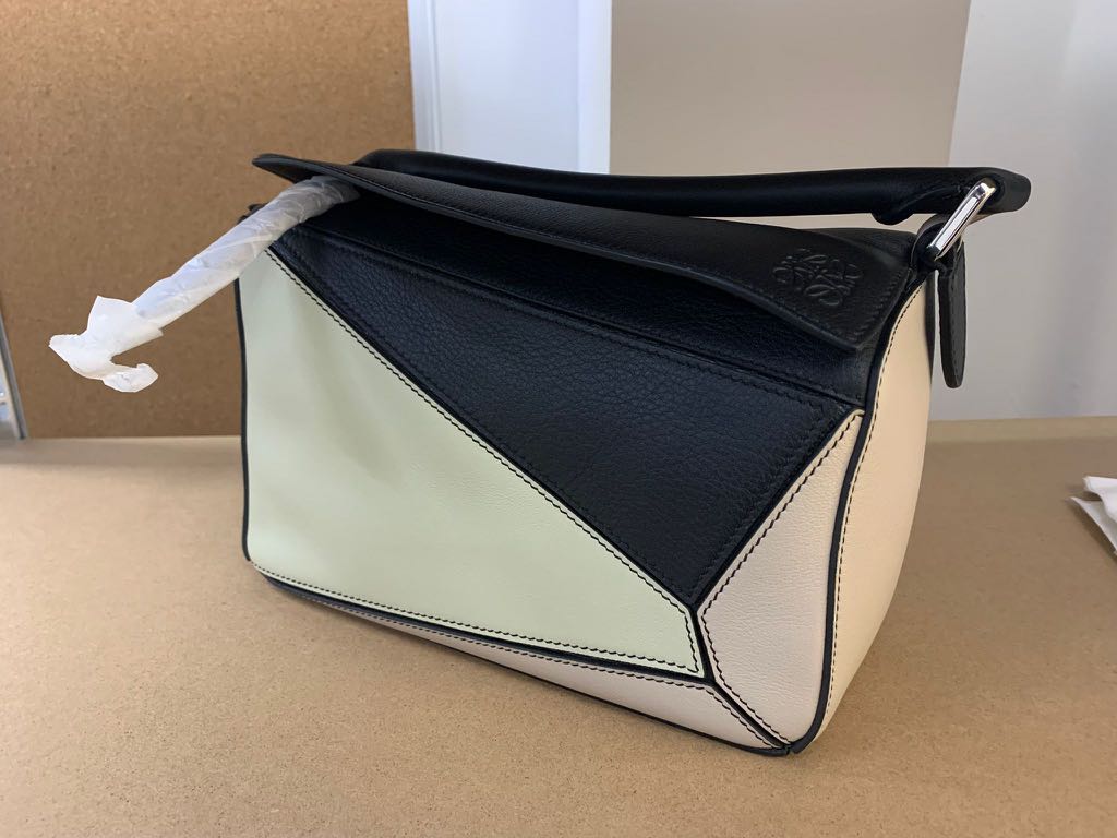 Loewe puzzle outlet shop