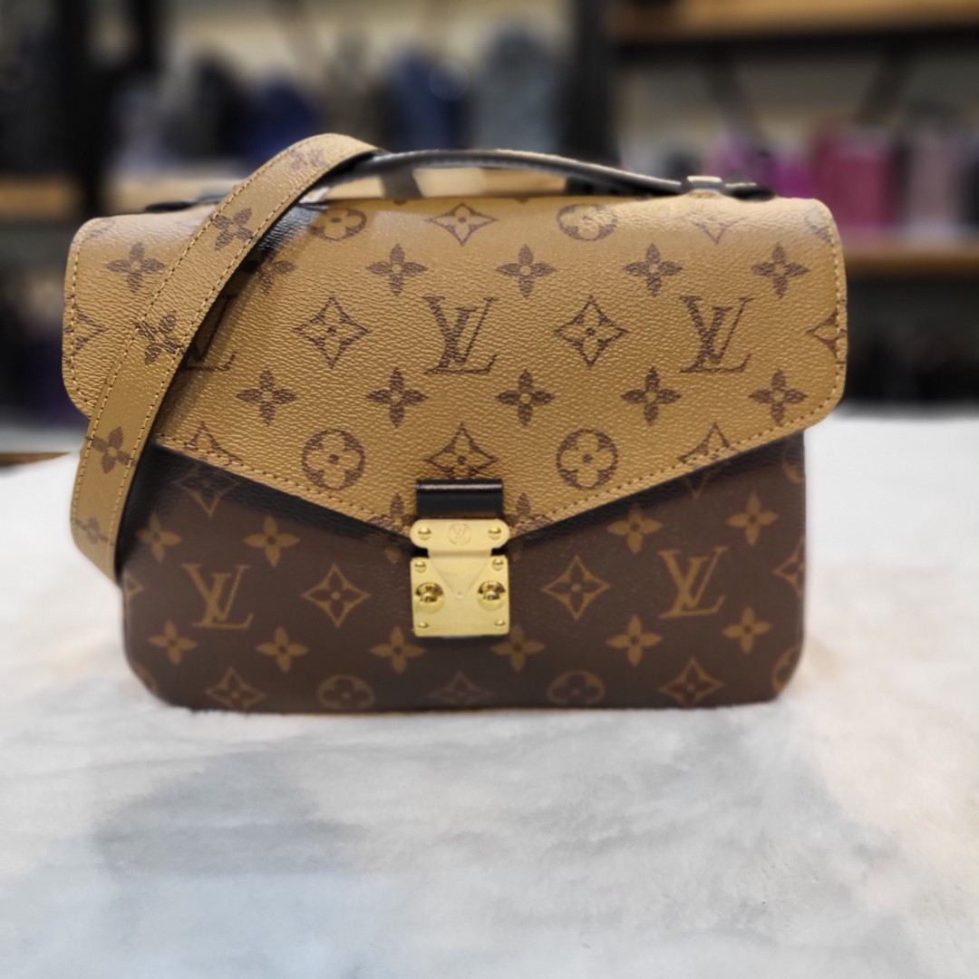 Unboxing Louis Vuitton FELICIE STRAP & GO. New collection 2021 