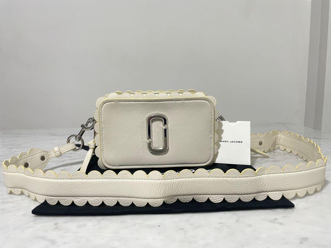 Marc jacobs 2025 softshot scalloped