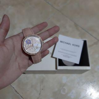 Michael Kors Watch (Rose Gold)
