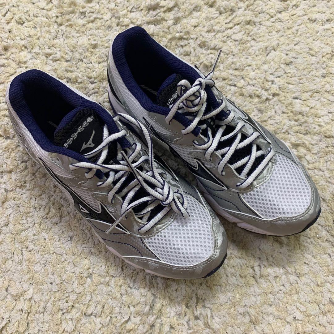 E36 outlet tennis shoes