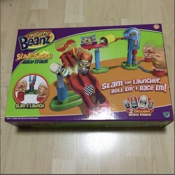MIGHTY BEANZ SLAM 'N SMASH RACE TRACK EXCLUSIVE 2 BEANZ!