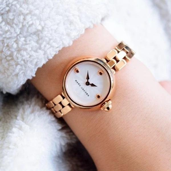 Marc jacobs hotsell courtney watch