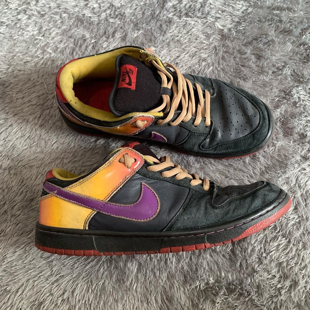 Nike dunk low 2007 appetite destruction, Fesyen Pria, Sepatu , Sneakers di  Carousell