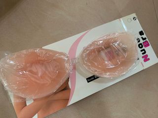 （分類：）位於 。 由 schumann2022 提交（商品編號 1153195738，圖片 1）。簡介： 。