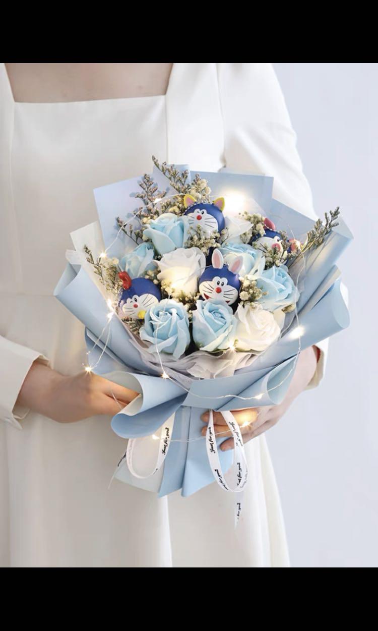 Ready stock! Toy Flower Bouquet with led light & carrier ( Hello kitty