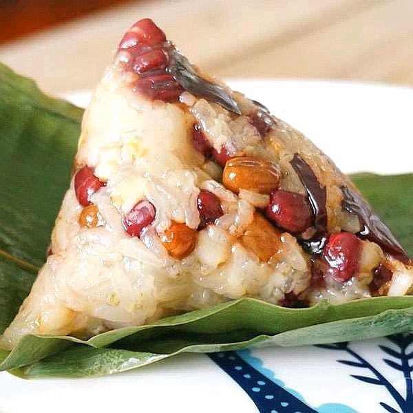 Red bean honey dates rice dumplings, Food & Drinks, Local Eats on Carousell