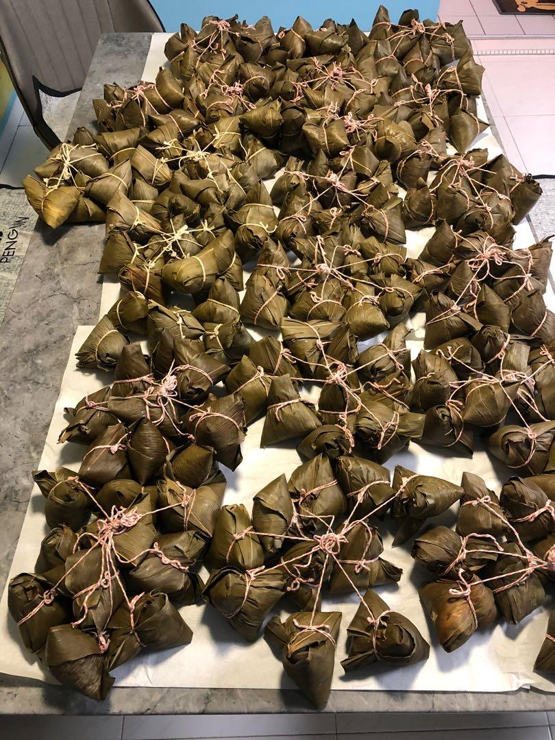 Red bean honey dates rice dumplings, Food & Drinks, Local Eats on Carousell