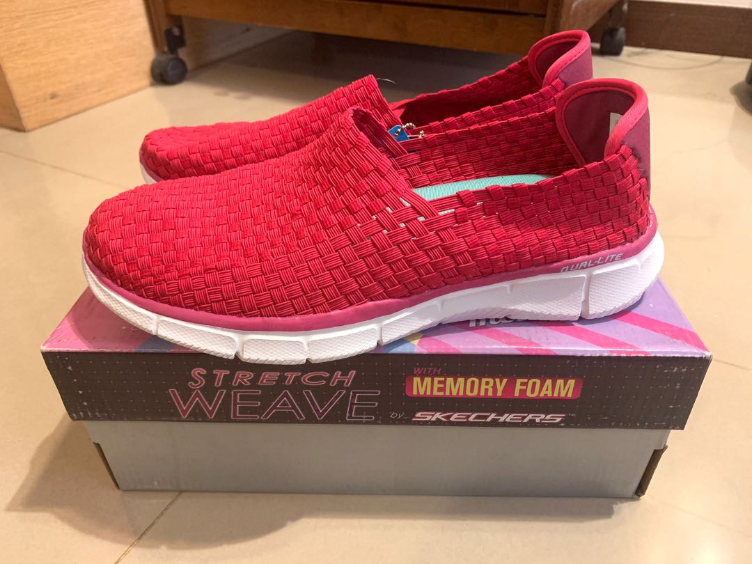 skechers stretch weave memory foam