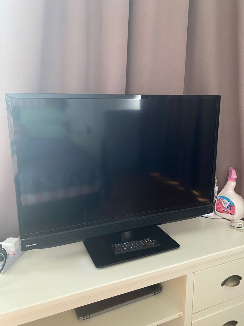 Toshiba 32” LED TV, TV & Home Appliances, TV & Entertainment, TV on ...