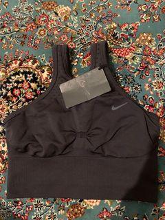 Xs Nike seamless bra Rpp $80
