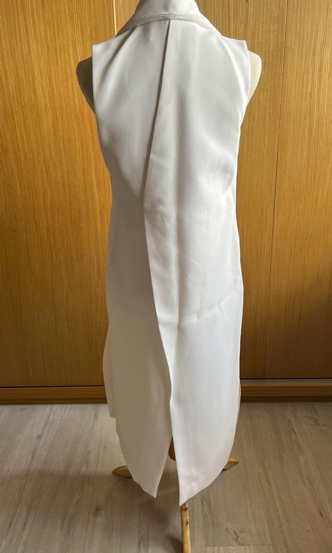 Zara white sleeveless coat