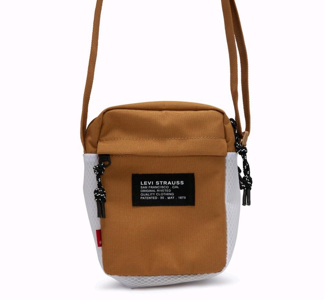 Levi crossbody bag top