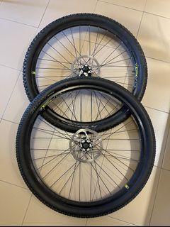 27.5 inch MTB wheelset with tyres 