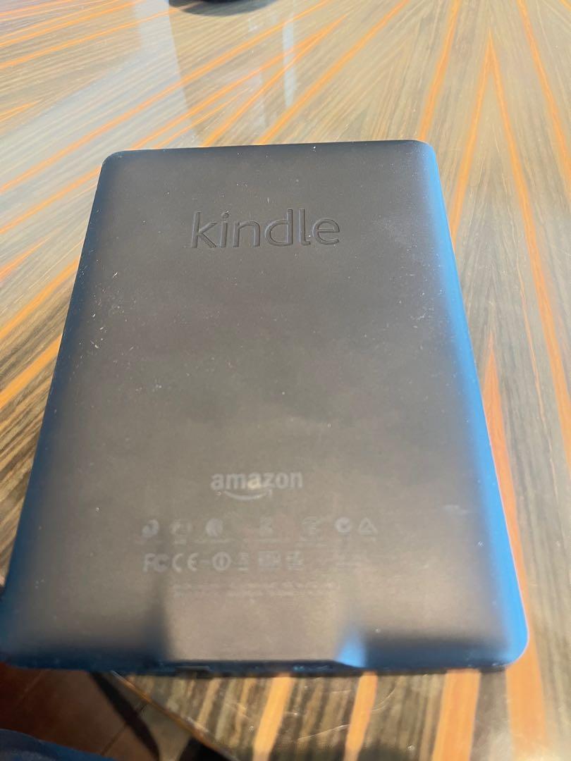 2 gb mem Amazon kindle paperwhite 5 th mod no. EY21 with hardcase