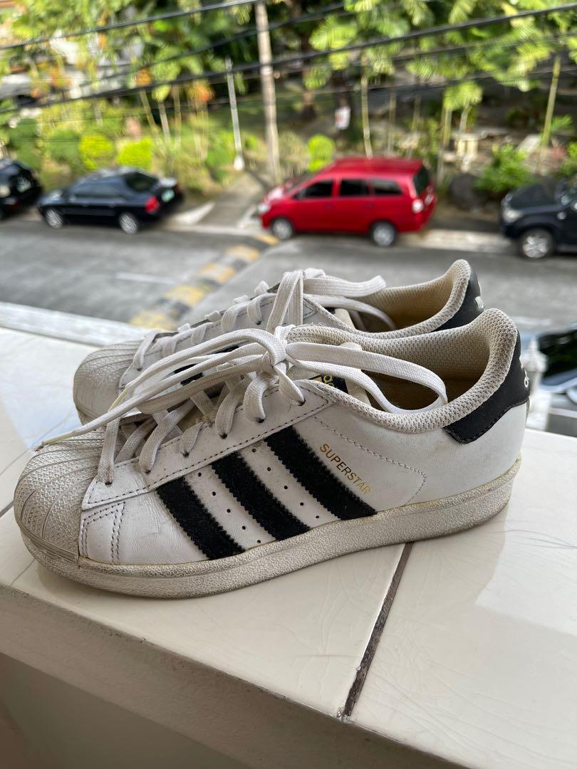 Worn out adidas superstars online