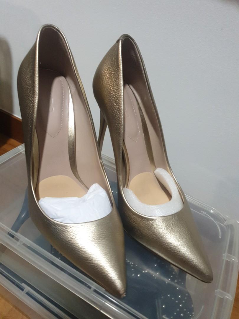 Matt gold top heels