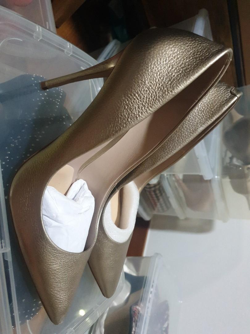 Matt on sale gold heels