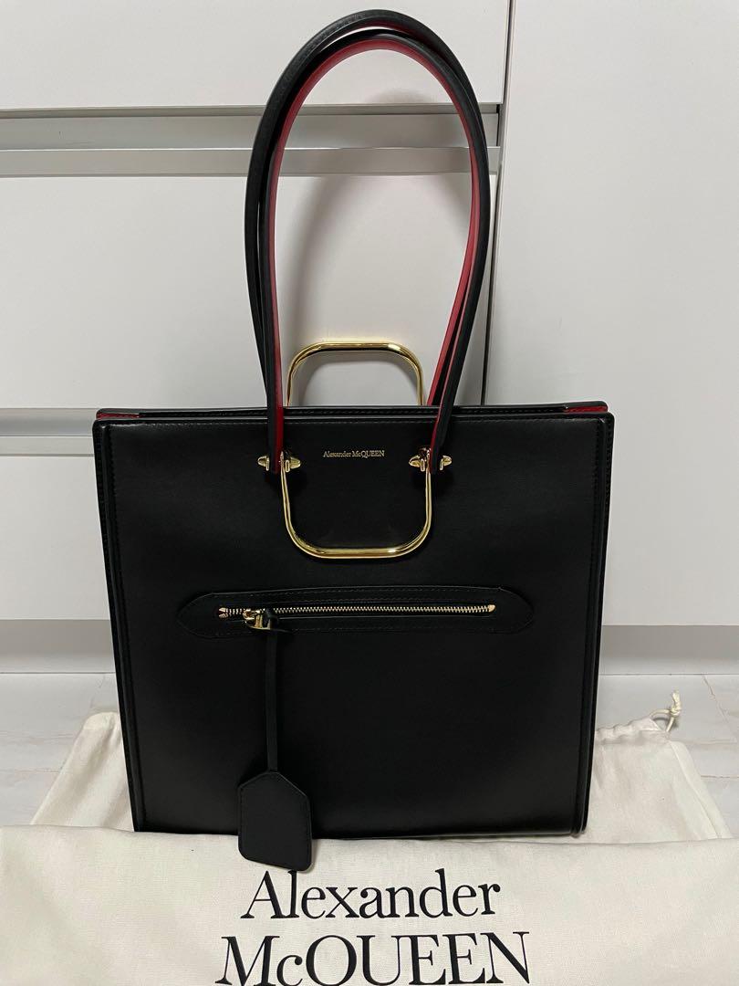 Alexander McQueen bag (Category: Luxury Bags & Wallets) located in Taytay. Submitted by alyza2closet (Listing ID 1153465776, Image 1). Description: Buying rules: Please note that the item are no inclusions and will not accommodate return or refund or exchange of the items. These are my personal pre-love items. Thank you.