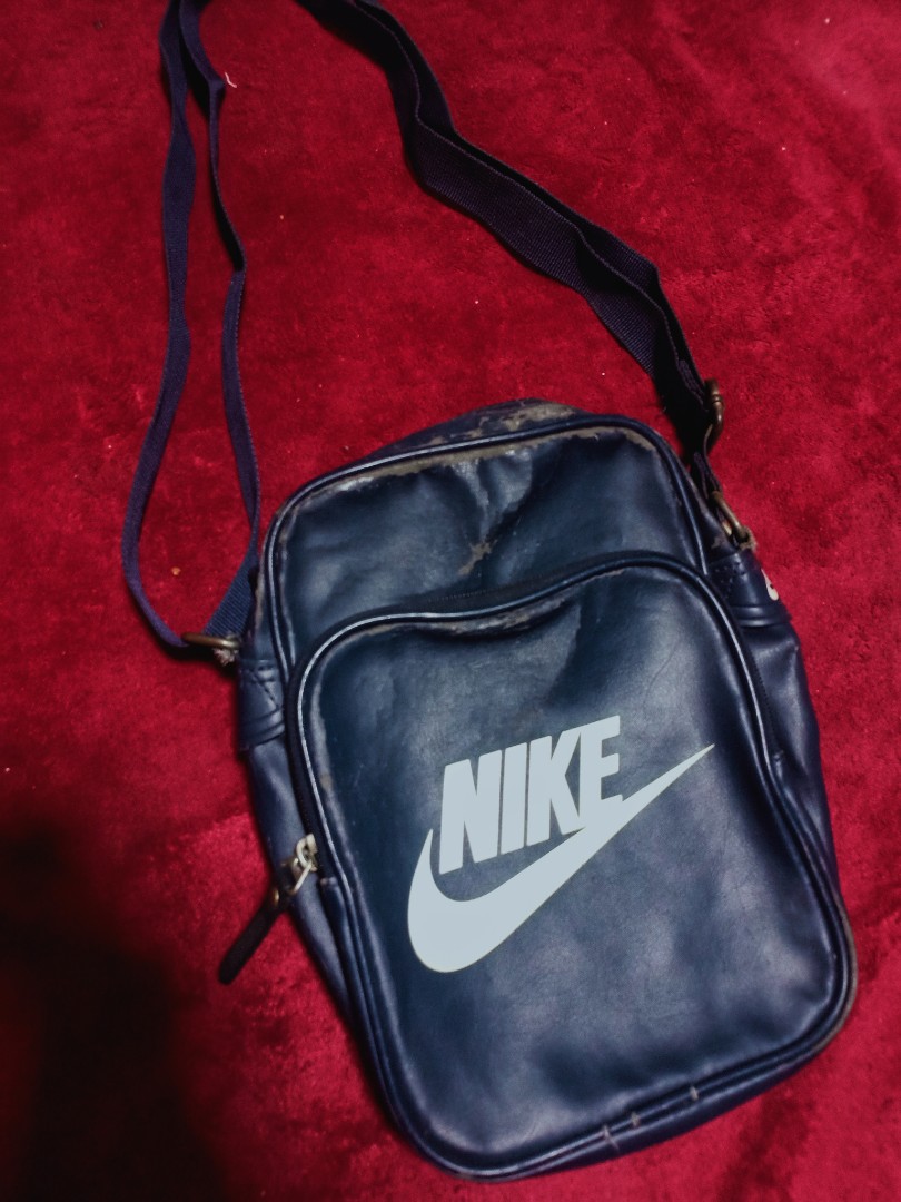 Authentic NIKE Sling Bag, Men's Fashion, Bags, Sling Bags on Carousell