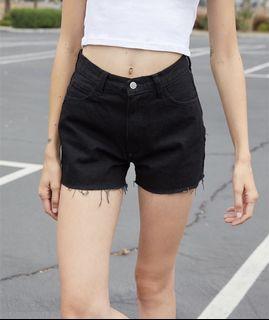 Brandy Melville Black Denim Shorts 黑色牛仔短褲 M #22含運