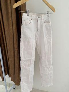 Celana Jeans Putih Uniqlo