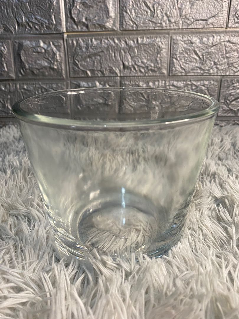 Clear Thick Glass Vase, Furniture & Home Living, Home Decor, Vases & Decorative Bowls on Carousell