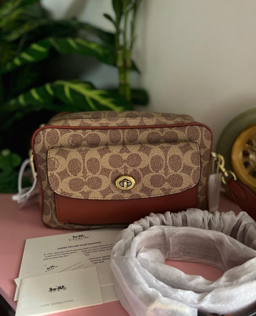 Coach coated canvas signature cassie camera bag deals