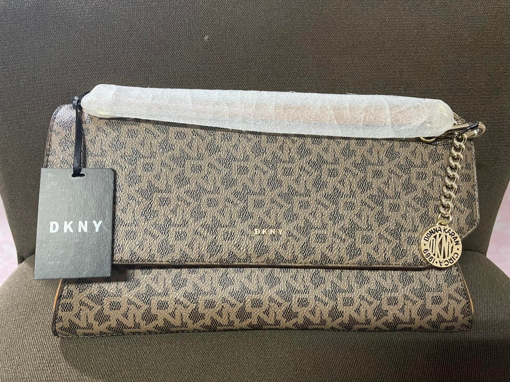 DKNY Classic Clutch, Luxury, Bags & Wallets on Carousell