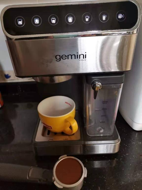義大利Gemini Coffee maker輕觸式全自動打奶泡咖啡機,一鍵式製作Espresso； Cappuccino或Latte咖啡