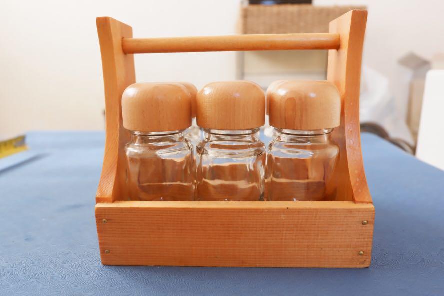 Glass Condiment Bottles (Category: Other Kitchenware & Tableware) located in Santa Rosa. Submitted by riri.a (Listing ID 1153541144, Image 1). Description: Size is in the photo. Pwede shopee checkout : 300 gcash then 80pesos shopee price.