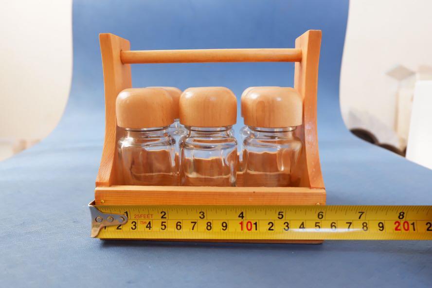 Glass Condiment Bottles (Category: Other Kitchenware & Tableware) located in Santa Rosa. Submitted by riri.a (Listing ID 1153541144, Image 3). Description: Size is in the photo. Pwede shopee checkout : 300 gcash then 80pesos shopee price.