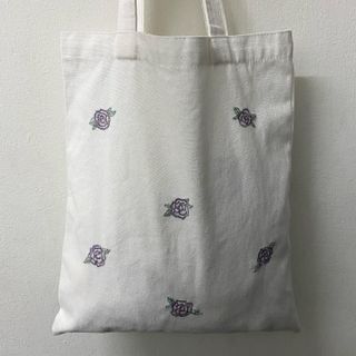(Category: ) located in . Submitted by EmbroiderWithE (Listing ID 1153464332, Image 1). Description: .