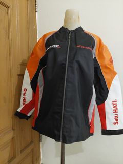 (Kategori: ) berada di . Dikirim oleh Randyjohan (ID iklan 1153446569, Gambar 1). Deskripsi: .