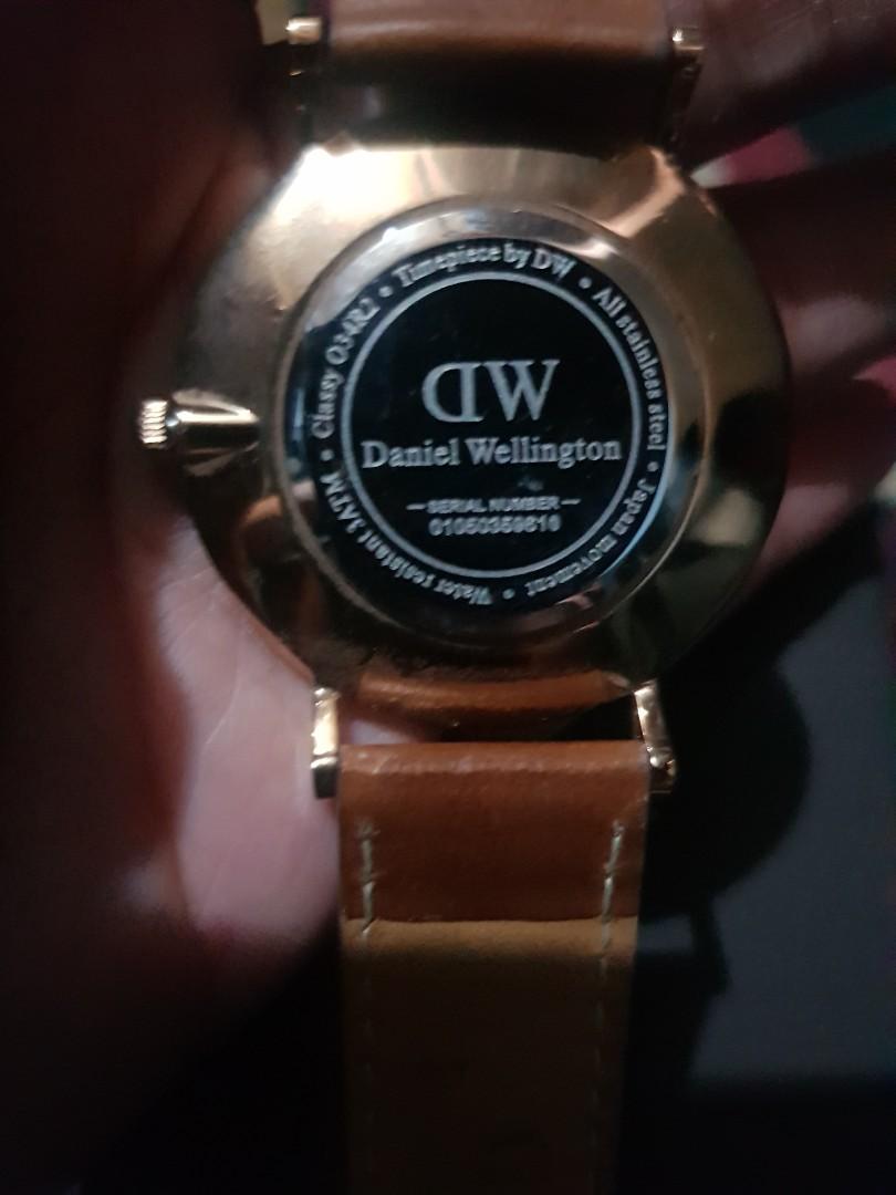 jam tangan WD original Fesyen Wanita Jam Tangan di Carousell