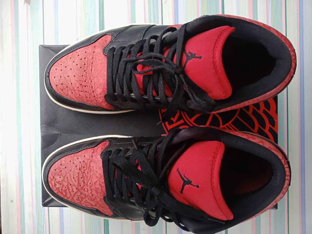 Jordan 1 Low Bred Elephant Print, Men's Fashion, Footwear, Sneakers on