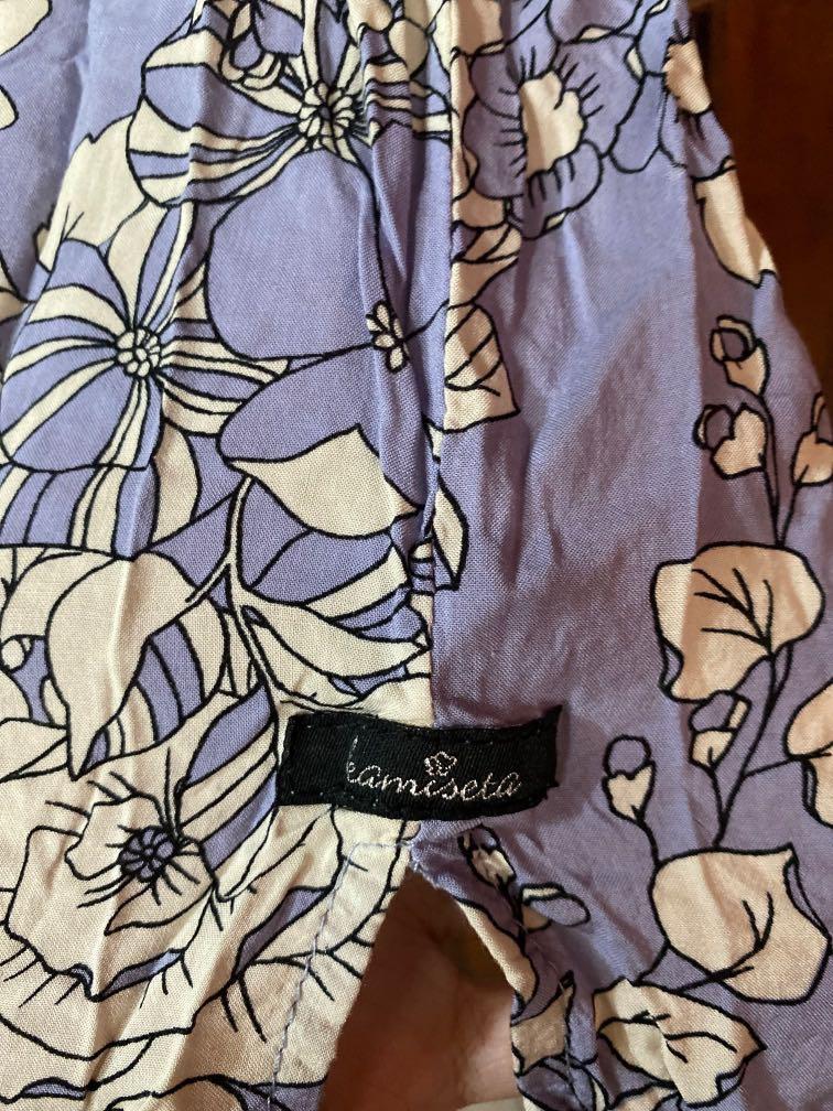 Kamiseta Floral Off Shoulder (Category: Others Tops) located in Quezon City. Submitted by jxl.declutter (Listing ID 1153432086, Image 2). Description: .