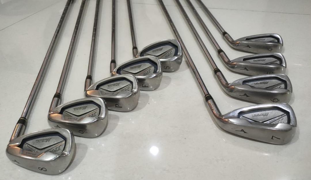 Mizuno JPX E500 Forged Irons Sports Equipment Sports Games