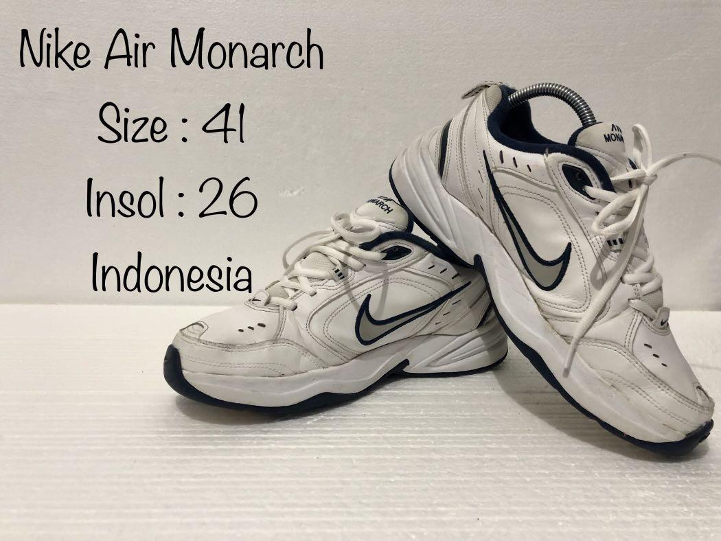 nike monarch 41