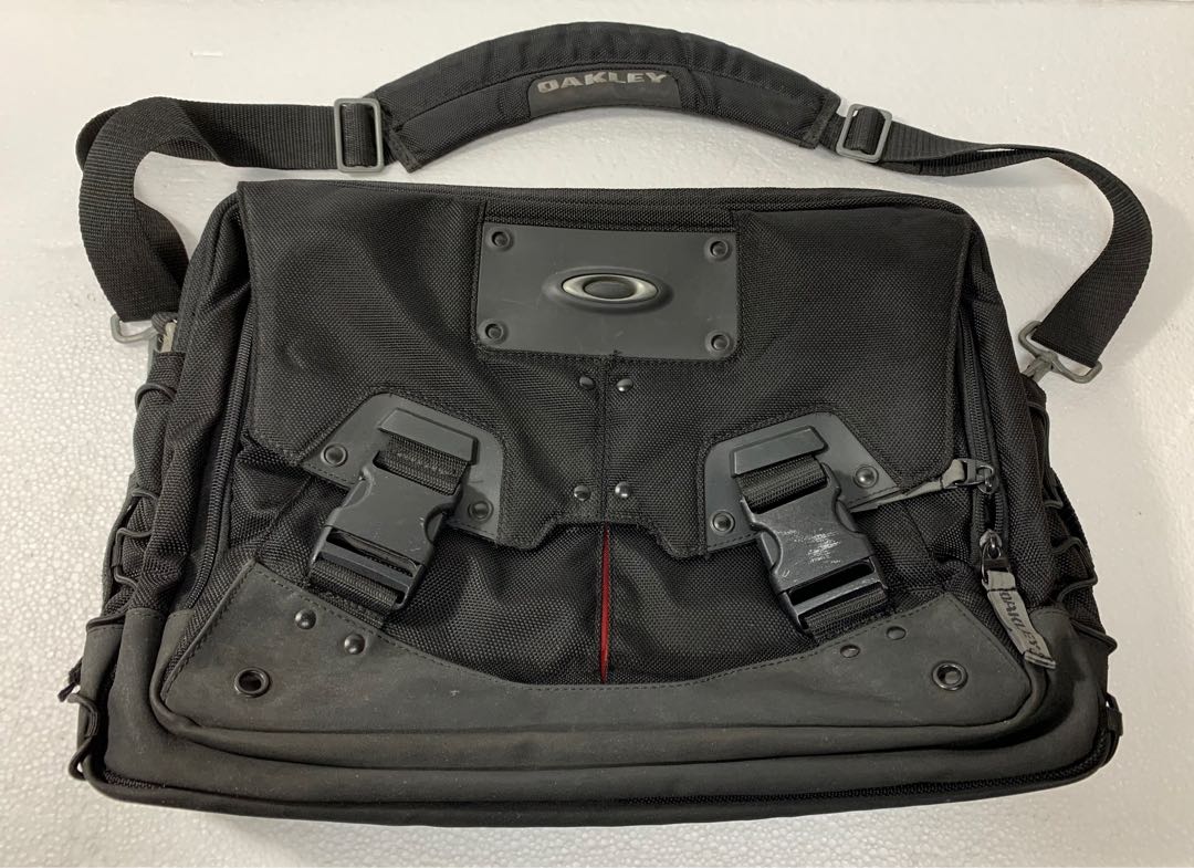 Oakley Computer Laptop Bag 2.0, Computers & Tech, Parts & Accessories