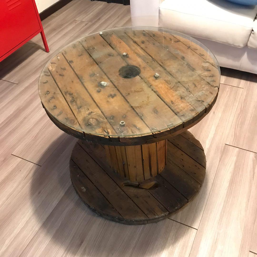 Round pallet coffee table sale