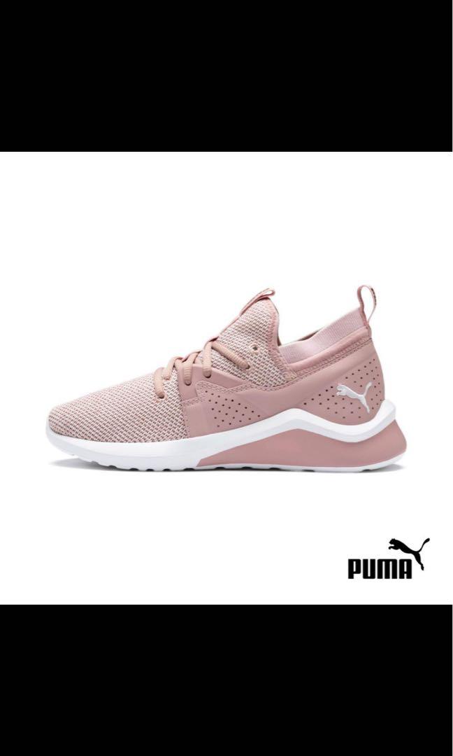 Emergence women's running sales shoes