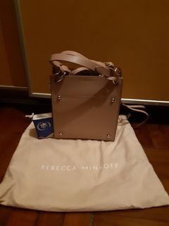 （分類：）位於 。 由 kristseee 提交（商品編號 1153537985，圖片 1）。簡介： 。