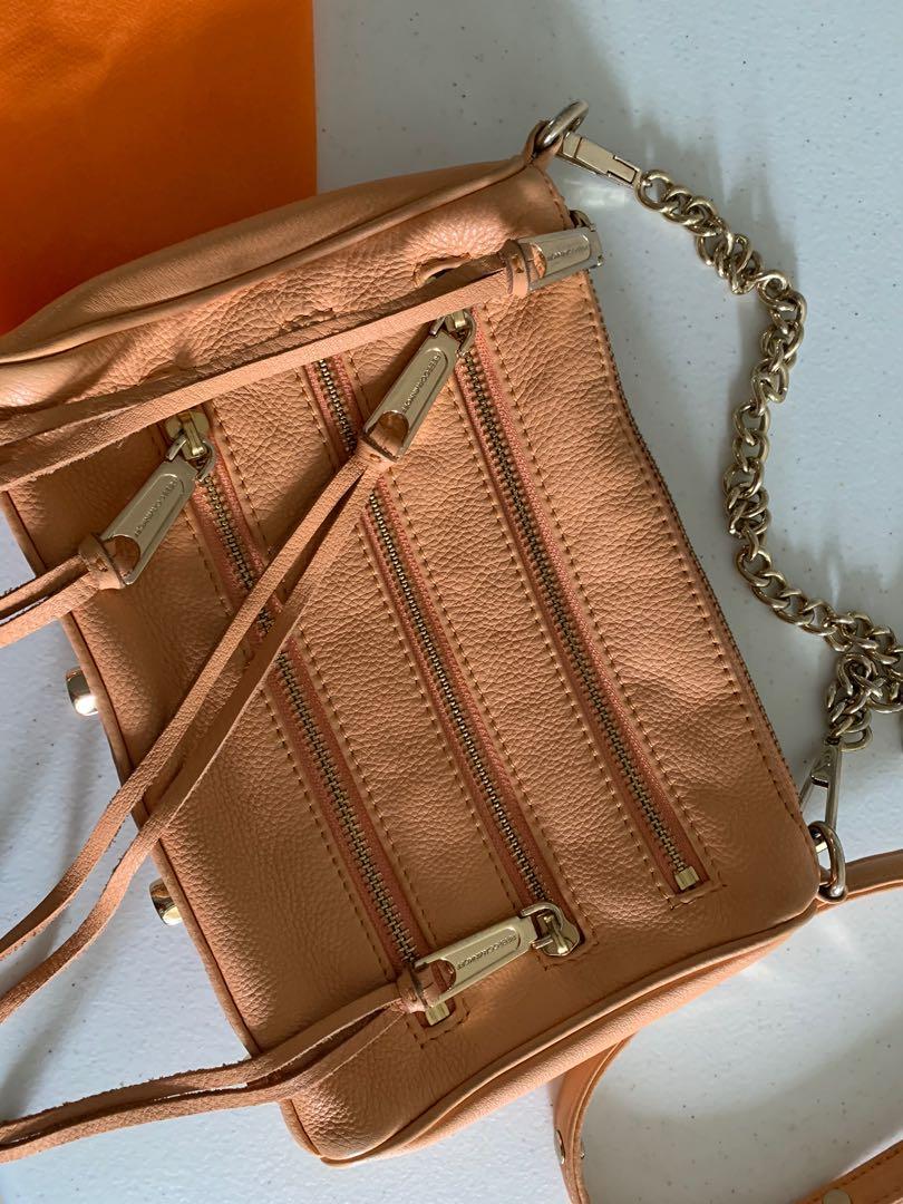 Rebecca Minkoff bag (Category: Shoulder Bags) located in Zamboanga. Submitted by Basicallyang (Listing ID 1153408586, Image 1). Description: .
