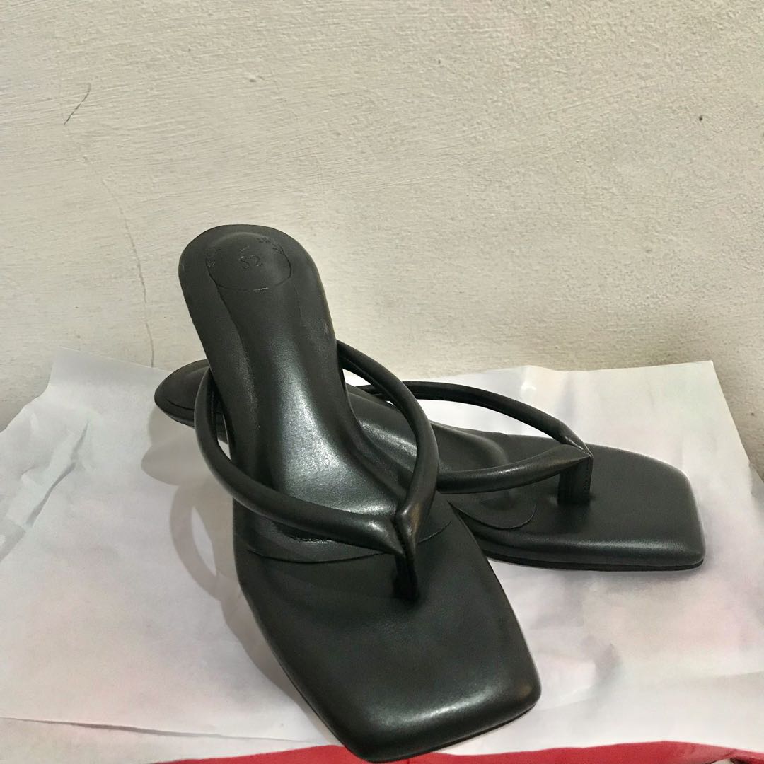 Sandal hot sale jepit heels