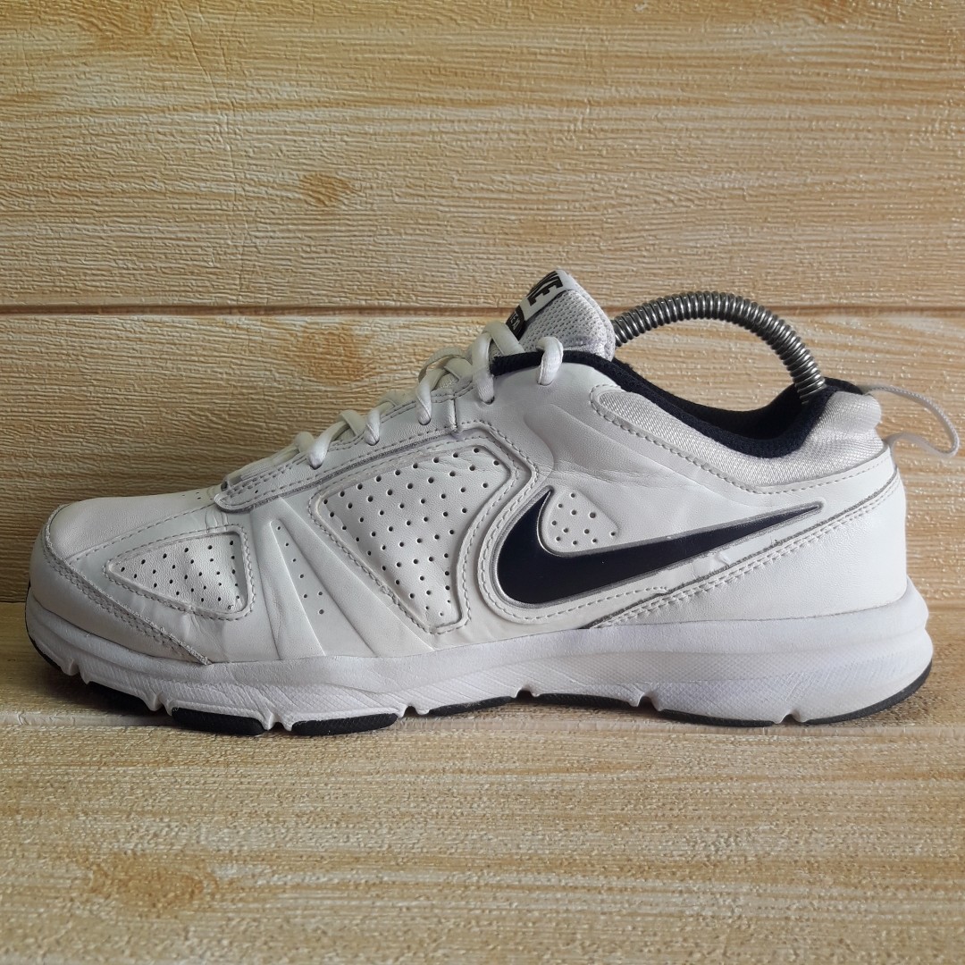 Nike t lite xi running clearance