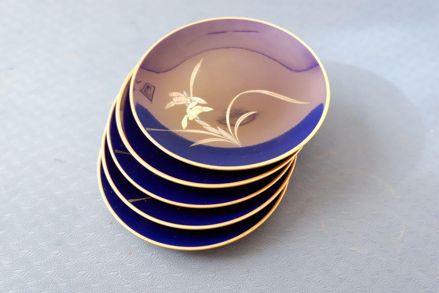 Set of 5 Deep Blue Saucers (Category: Dinnerware & Cutlery) located in Santa Rosa. Submitted by riri.a (Listing ID 1153447785, Image 3). Description: Set of 5 Deep Blue Saucers Like new For use or display Pwede shopee checkout .