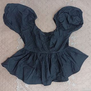 (Category: ) located in . Submitted by Pretty_Thrifted_Trends (Listing ID 1153454883, Image 1). Description: .
