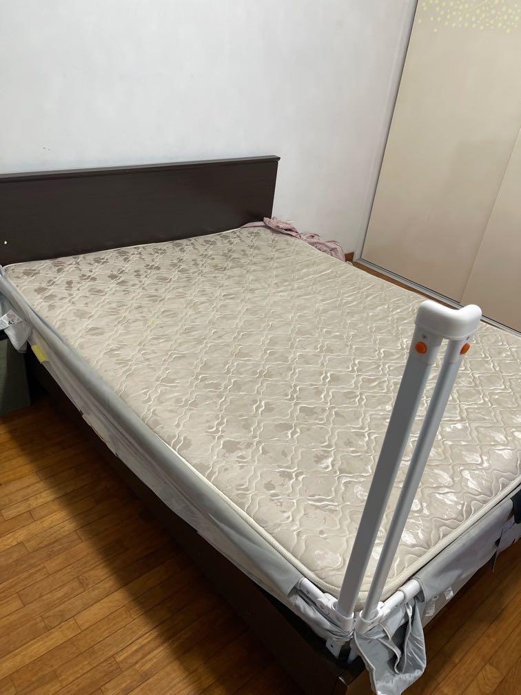 Used queen bed with mattress., Furniture & Home Living, Furniture, Bed