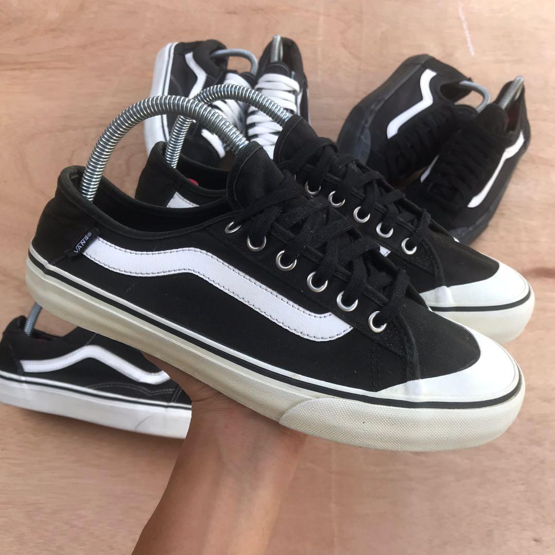 Vans black ball top